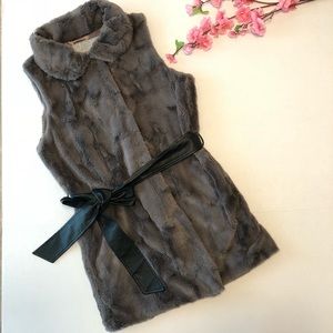 Forever 21 Dark Gray Faux Fur Vest Size M